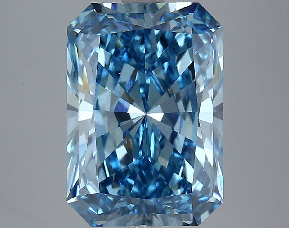 Lab-Grown Radiant Diamond - 4.52 Carats, Fancy Vivid Blue Color, VS1 Clarity - Certified by IGI - Report Number: LG633424137