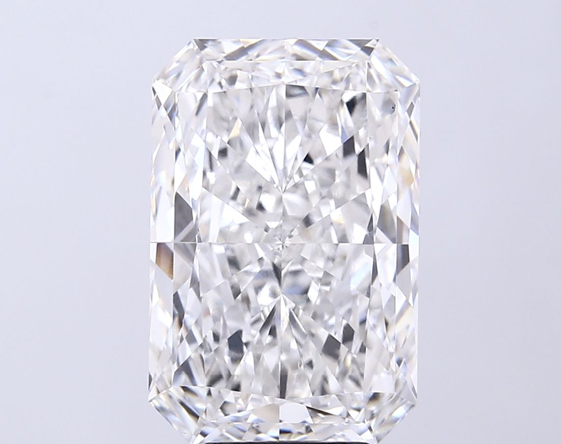 Lab-Grown Radiant Diamond - 7.03 Carats, E Color, VS1 Clarity - Certified by IGI - Report Number: LG711519029