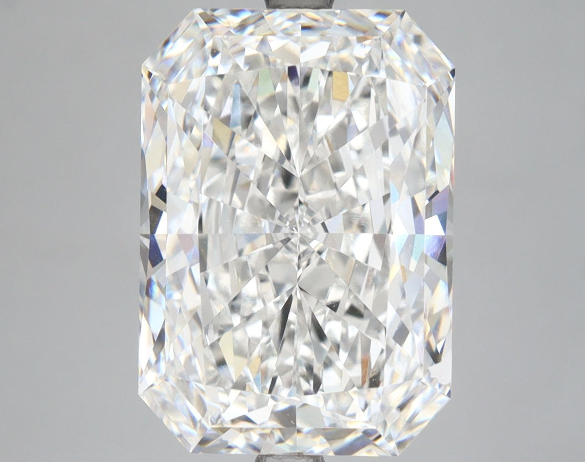 Lab-Grown Radiant Diamond - 8.16 Carats, E Color, VVS2 Clarity - Certified by IGI - Report Number: LG632418921