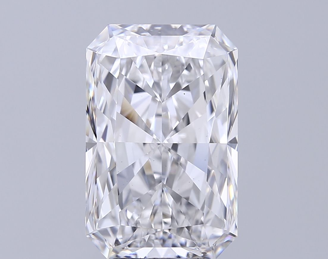 Lab-Grown Radiant Diamond - 7.02 Carats, E Color, VS1 Clarity - Certified by IGI - Report Number: LG668461385