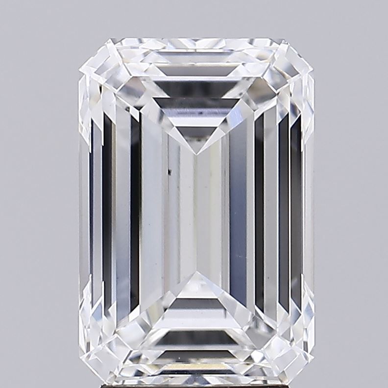 Lab-Grown Emerald Diamond - 4.54 Carats, E Color, VS1 Clarity - Certified by IGI - Report Number: LG546215805