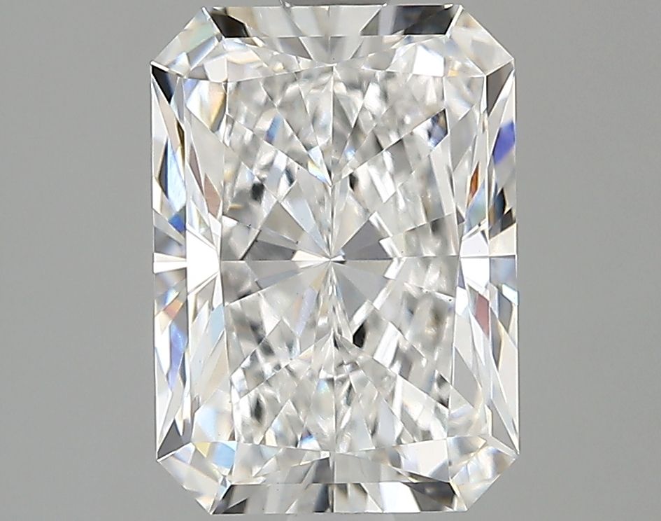 Lab-Grown Radiant Diamond - 2.51 Carats, E Color, VVS2 Clarity - Certified by IGI - Report Number: LG713526243