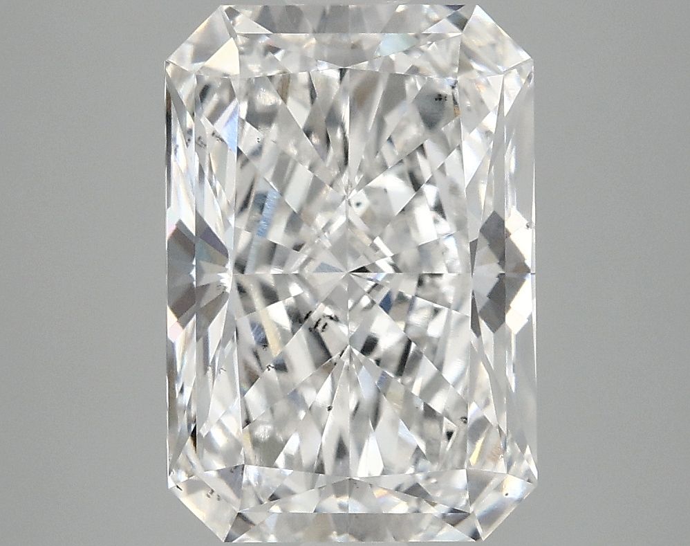 Lab-Grown Radiant Diamond - 3.97 Carats, E Color, VS2 Clarity - Certified by IGI - Report Number: LG705517776