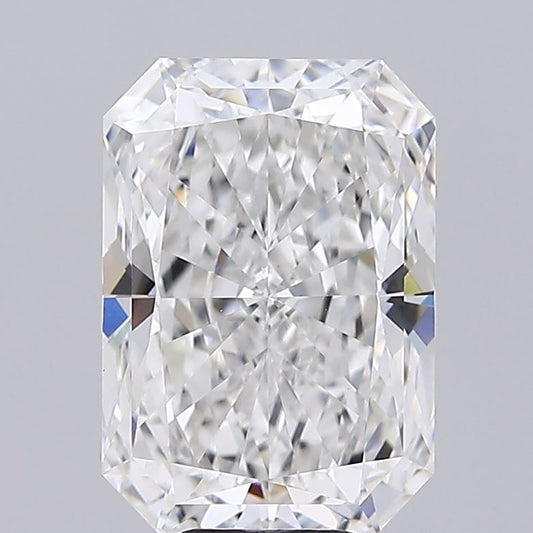 Lab-Grown Radiant Diamond - 8.0 Carats, F Color, VVS2 Clarity - Certified by IGI - Report Number: LG674524723