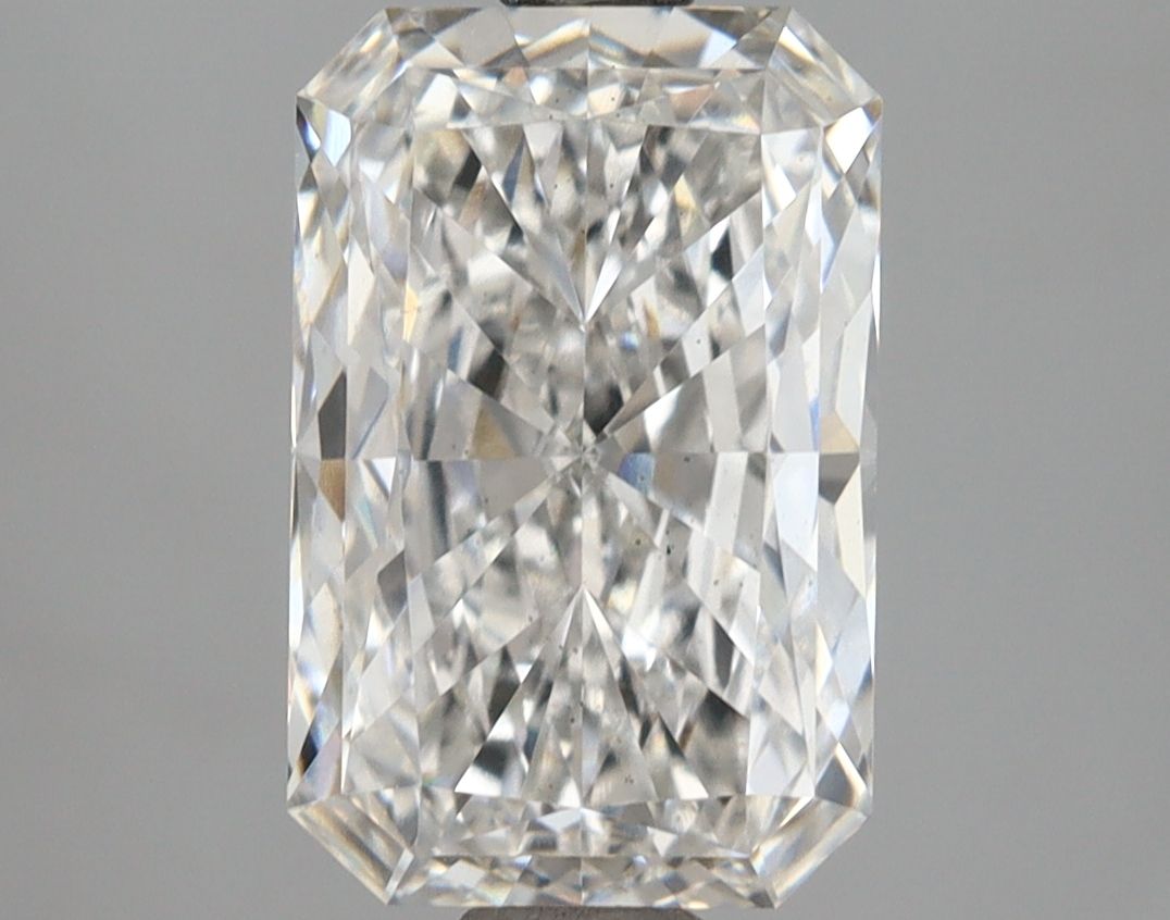 Lab-Grown Radiant Diamond - 2.5 Carats, F Color, VS2 Clarity - Certified by IGI - Report Number: LG710551448