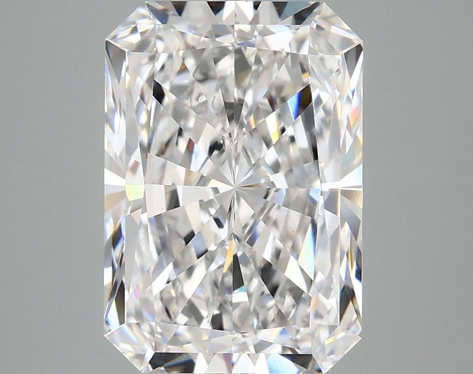 Lab-Grown Radiant Diamond - 4.07 Carats, F Color, VVS2 Clarity - Certified by IGI - Report Number: LG683538411