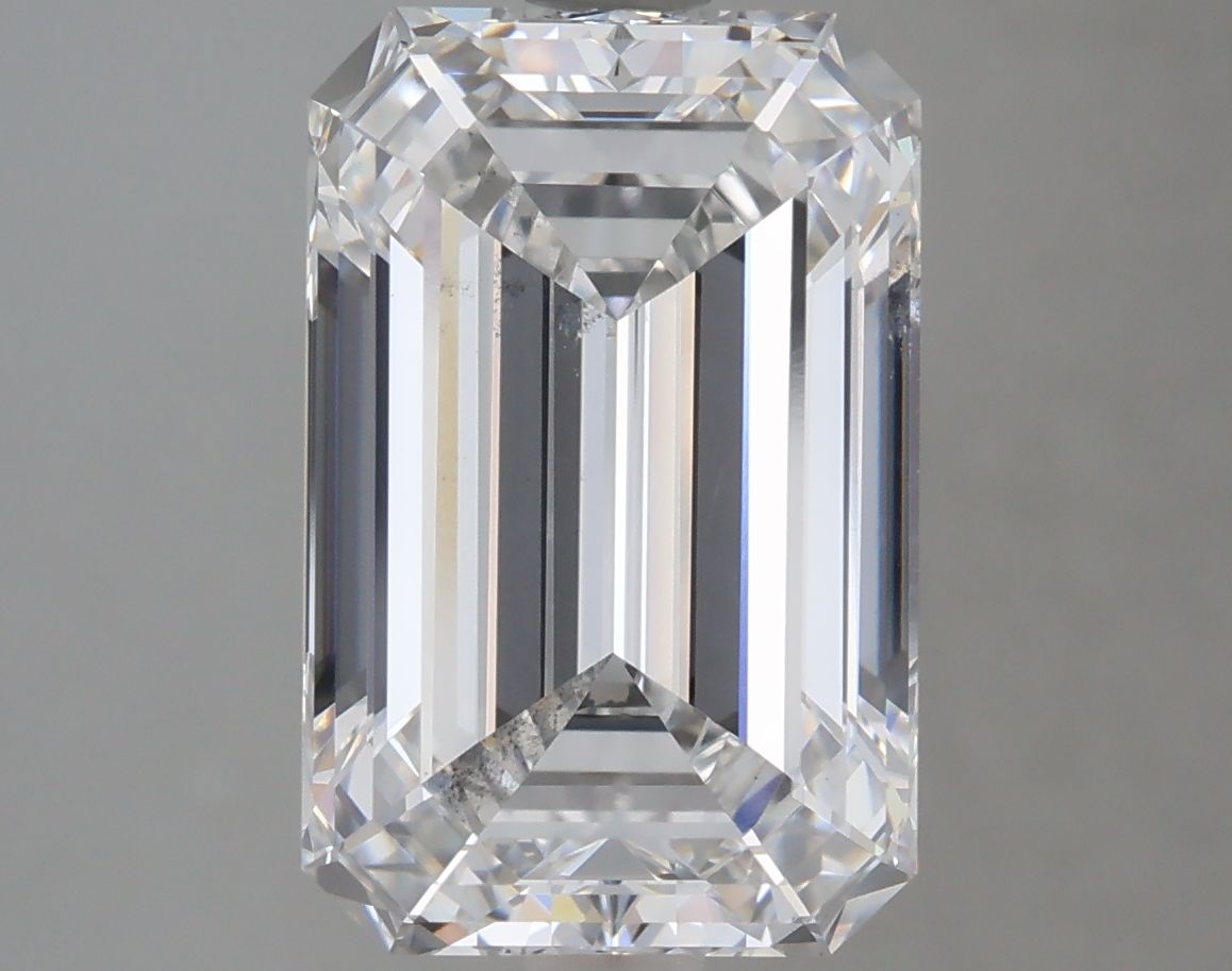 Lab-Grown Emerald Diamond - 4.09 Carats, E Color, VS2 Clarity - Certified by IGI - Report Number: LG666443817