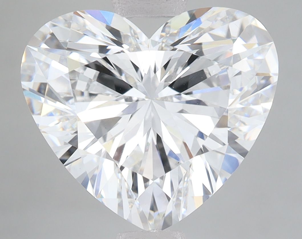 Lab-Grown Heart Diamond - 4.5 Carats, E Color, VS1 Clarity - Certified by IGI - Report Number: LG670486881