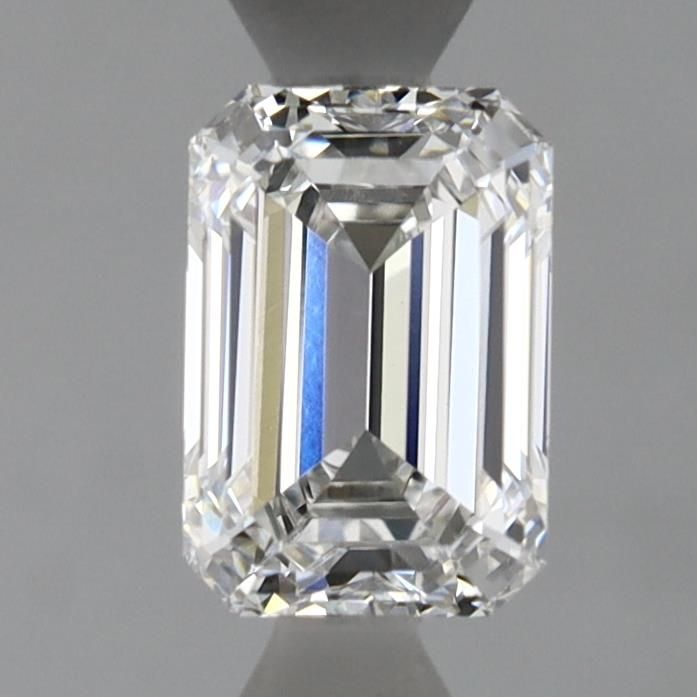 Lab-Grown Emerald Diamond - 1.01 Carats, F Color, VVS2 Clarity - Certified by IGI - Report Number: LG638425927