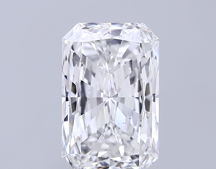 Lab-Grown Radiant Diamond - 3.04 Carats, E Color, VS2 Clarity - Certified by IGI - Report Number: LG715564772