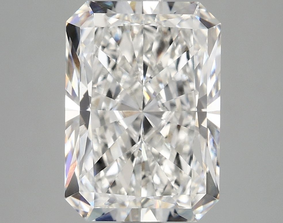 Lab-Grown Radiant Diamond - 4.03 Carats, F Color, VVS2 Clarity - Certified by IGI - Report Number: LG687569585