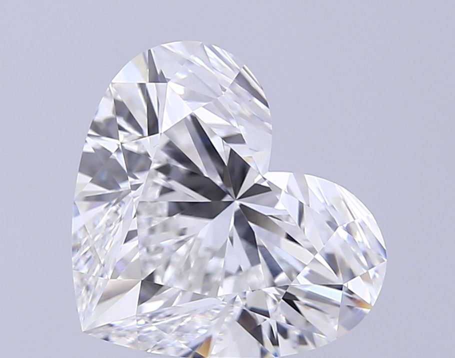 Lab-Grown Heart Diamond - 5.54 Carats, E Color, VS1 Clarity - Certified by IGI - Report Number: LG677532989