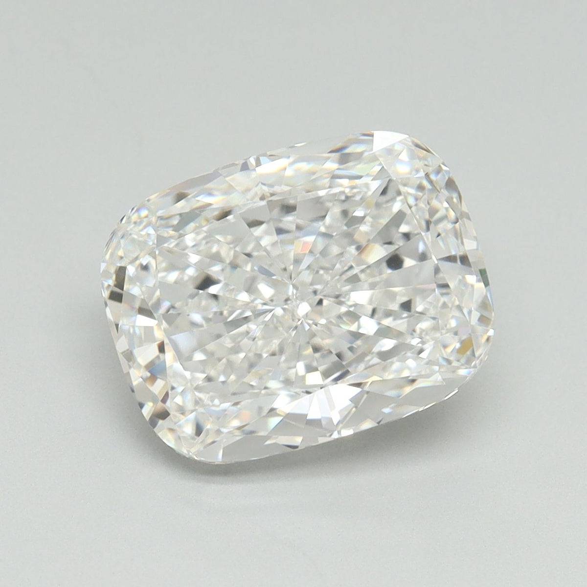 Cushion Brilliant 4.08ct E VS1 - Cut • IGI • LG687532767