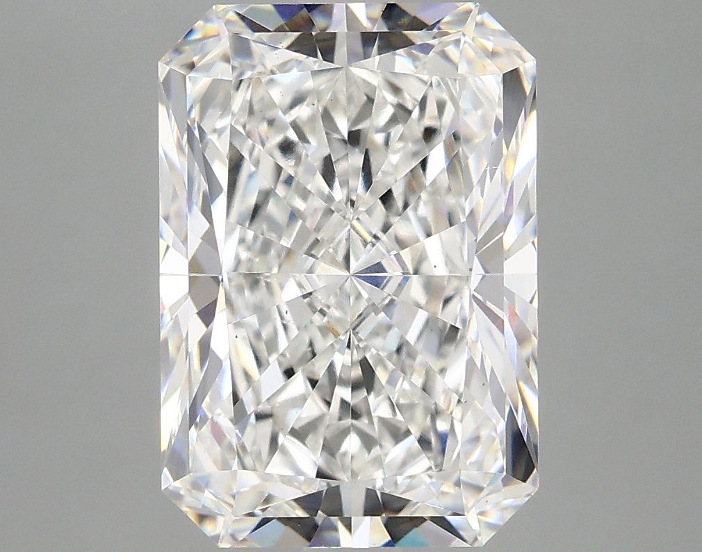 Lab-Grown Radiant Diamond - 4.58 Carats, E Color, VS2 Clarity - Certified by IGI - Report Number: LG670460045