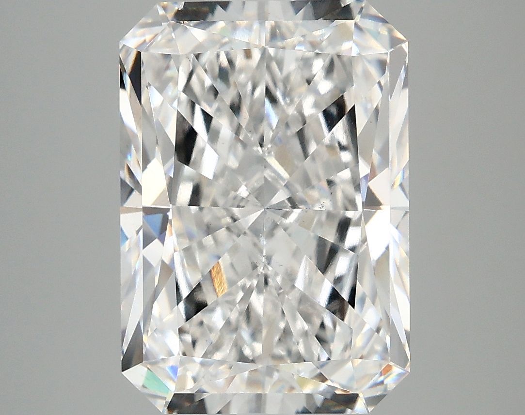 Lab-Grown Radiant Diamond - 6.02 Carats, E Color, VS2 Clarity - Certified by IGI - Report Number: LG683588674