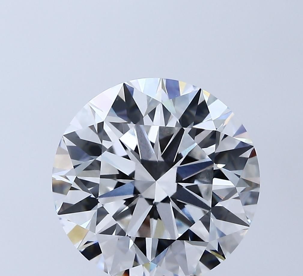 Lab-Grown Round Diamond - 4.51 Carats, E Color, VVS2 Clarity - Certified by IGI - Report Number: LG685584329