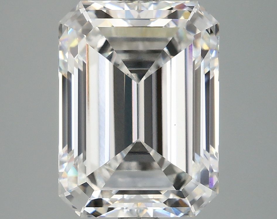 Lab-Grown Emerald Diamond - 4.59 Carats, E Color, VS2 Clarity - Certified by IGI - Report Number: LG675592119